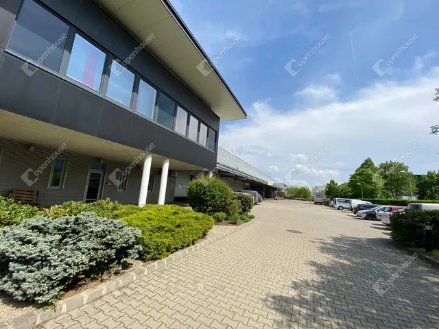 Kiadó kereskedelmi és ipari ingatlan Győr, Ipari park 270 nm