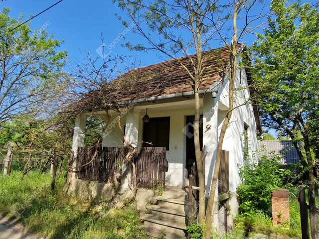 Eladó telek Tét 1857 nm