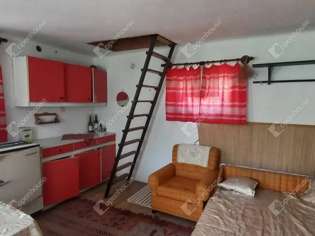 Eladó telek Tét 1857 nm