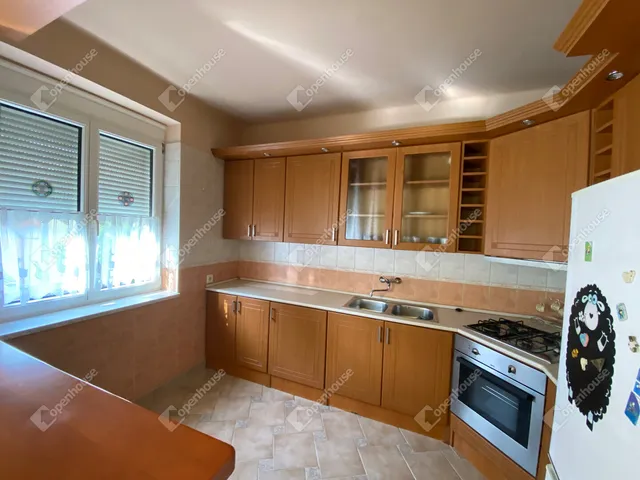Kiadó lakás Győr, Nádorváros 48 nm
