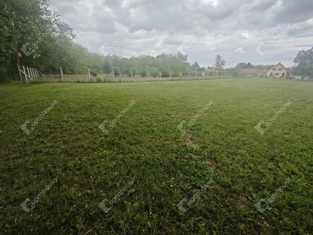 Eladó telek Tét, Szentkút 1200 nm