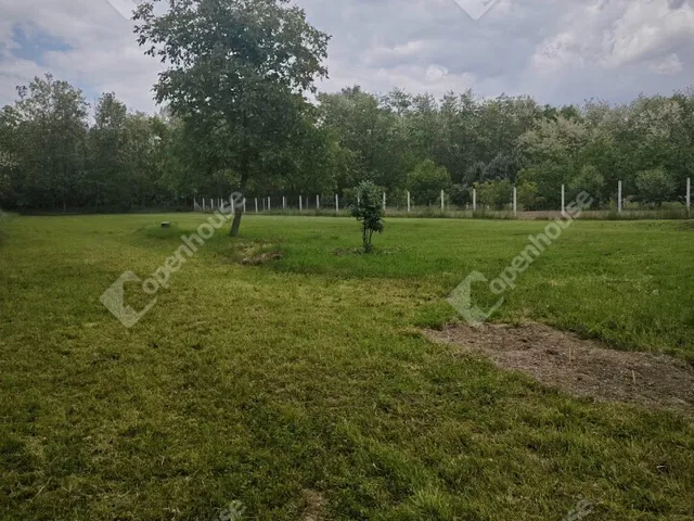 Eladó telek Tét, Szentkút 1200 nm