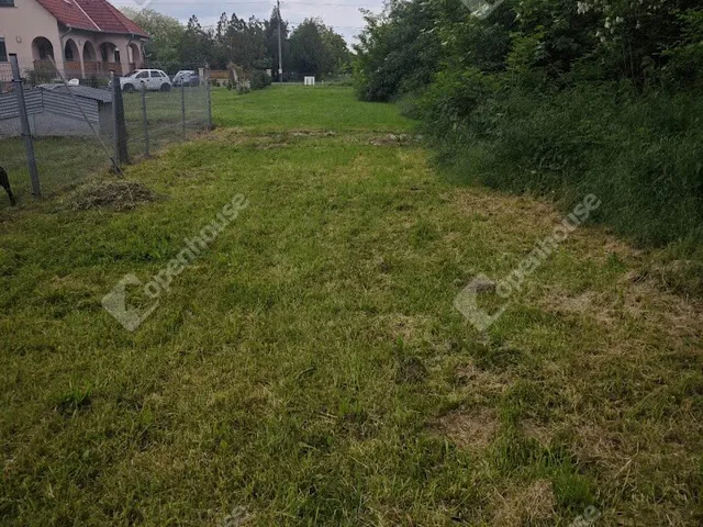 Eladó telek Tét, Szentkút 1200 nm