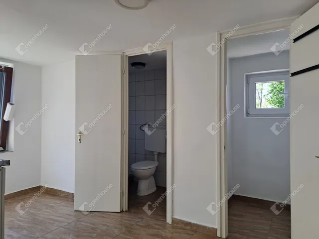 Eladó telek Vámosszabadi 660 nm