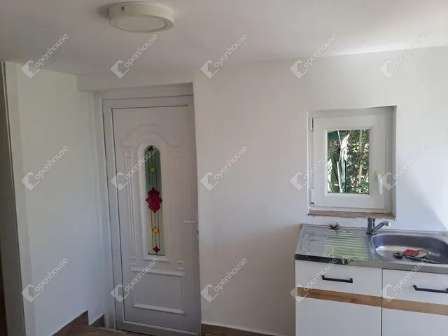 Eladó telek Vámosszabadi 660 nm