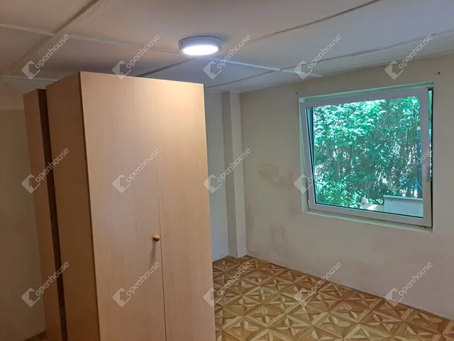 Eladó telek Vámosszabadi 660 nm