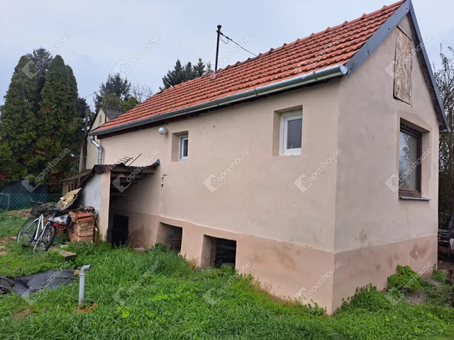 Eladó telek Vámosszabadi 660 nm