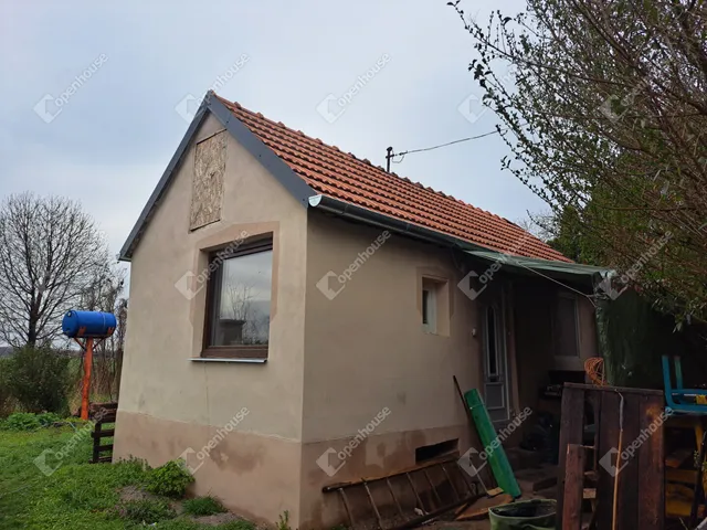 Eladó telek Vámosszabadi 660 nm