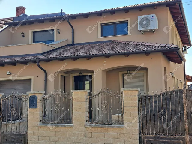 Eladó ház Győr, Újváros 225 nm