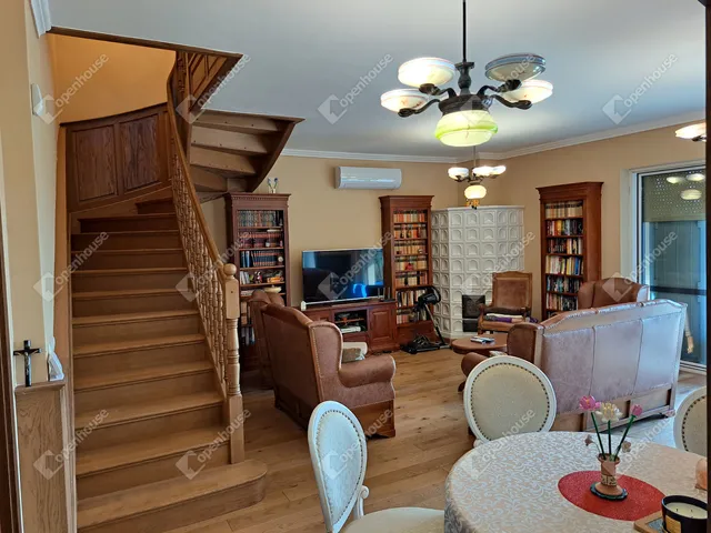 Eladó ház Győr, Újváros 225 nm