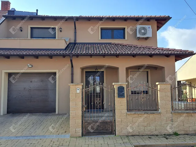 Eladó ház Győr, Újváros 225 nm