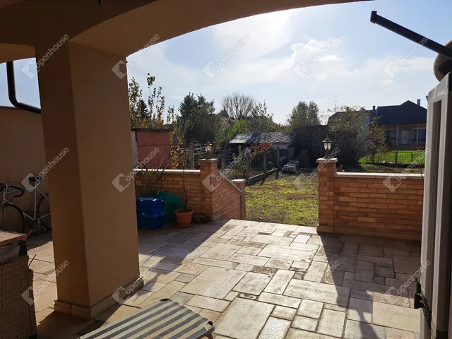 Eladó ház Győr, Újváros 225 nm