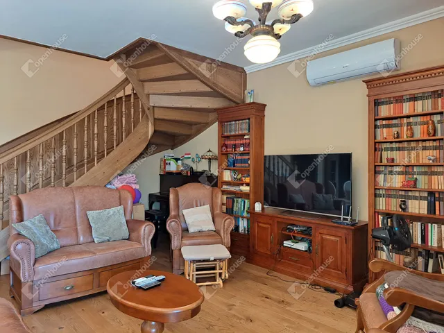 Eladó ház Győr, Újváros 225 nm