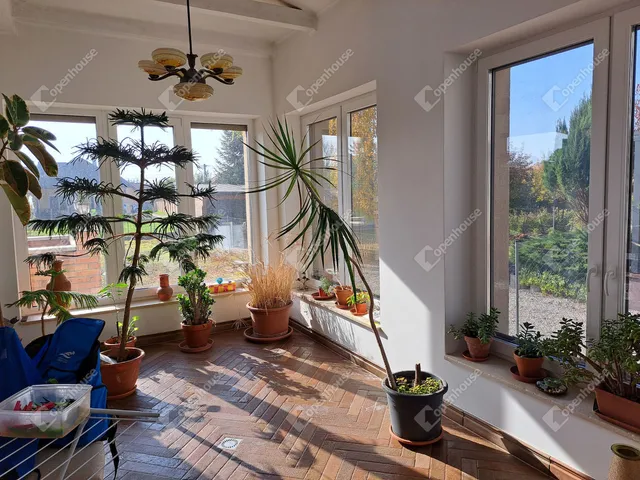 Eladó ház Győr, Újváros 225 nm