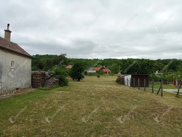 Eladó telek Nyúl 1381 nm