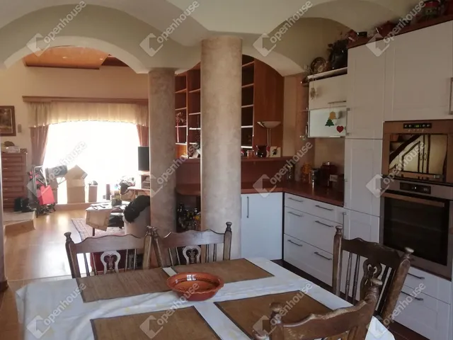Eladó ház Győr, Győrszentiván 188 nm