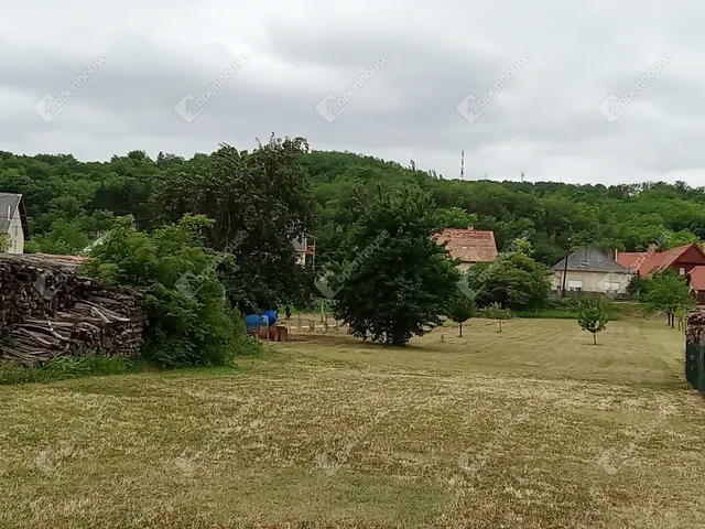 Eladó telek Nyúl 1381 nm