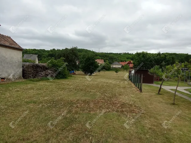 Eladó telek Nyúl 1381 nm