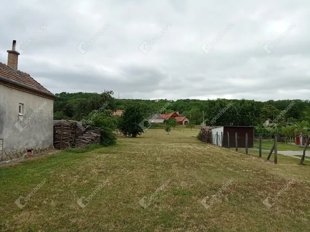 Eladó telek Nyúl 1381 nm