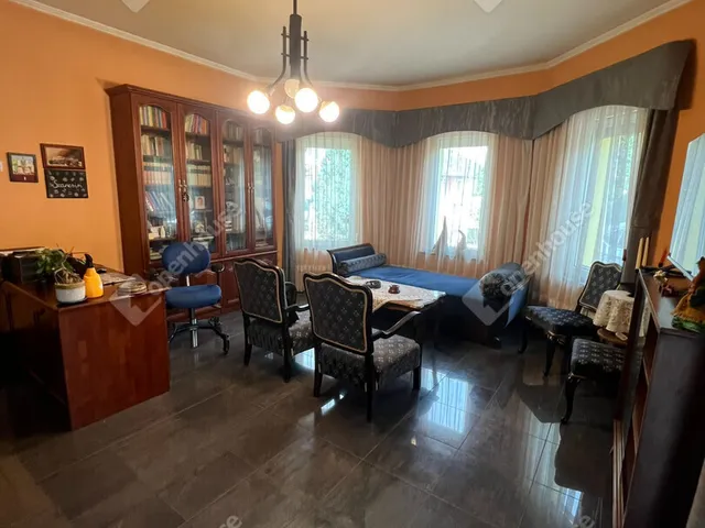 Eladó ház Abda 173 nm