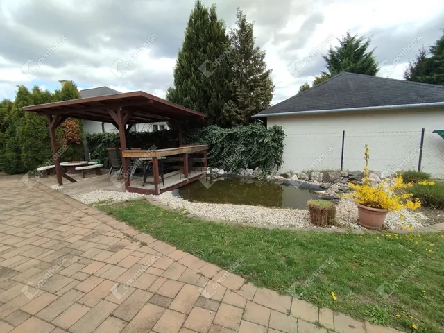 Eladó ház Abda 173 nm