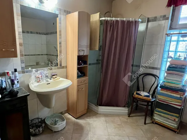 Eladó ház Abda 173 nm