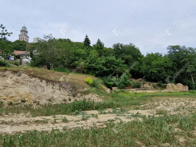 Eladó telek Pannonhalma 908 nm
