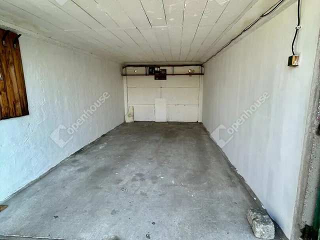 Kiadó garázs Győr, Szabadhegy 15 nm