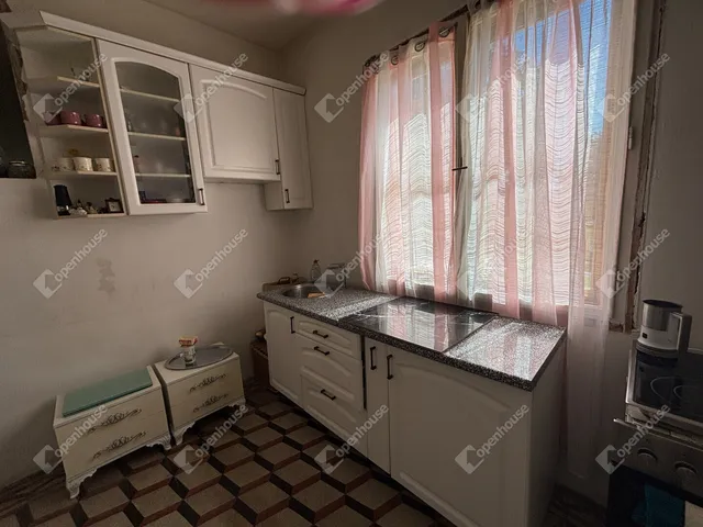 Eladó ház Győr, Győrszentiván 160 nm