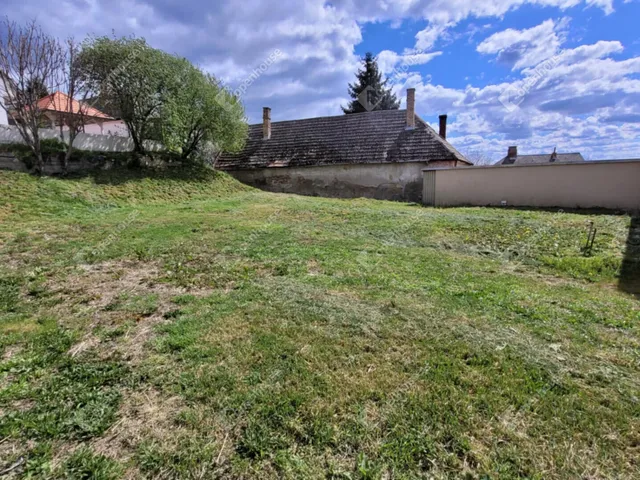 Eladó telek Pannonhalma 441 nm