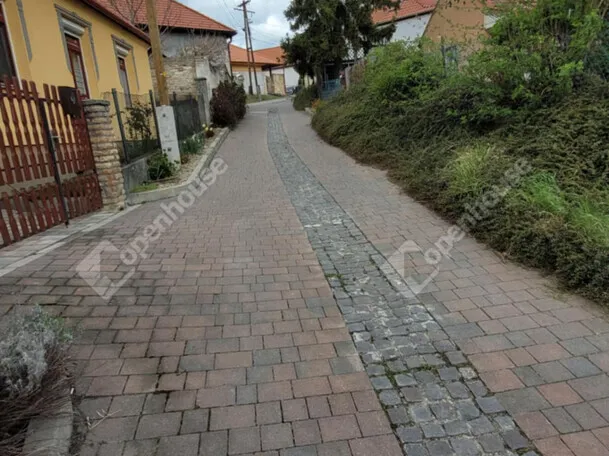 Eladó telek Pannonhalma 441 nm