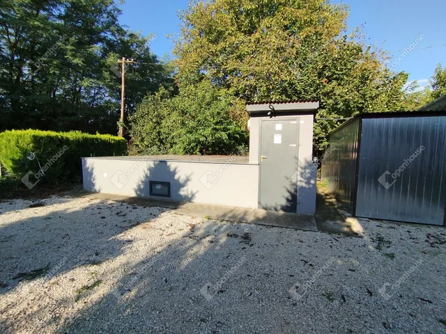 Eladó telek Győr 811 nm