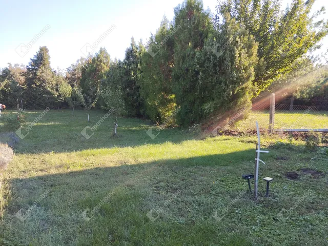 Eladó telek Győr 811 nm