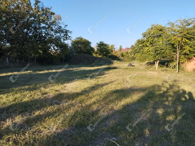 Eladó telek Győr, Győrszentiván 1108 nm