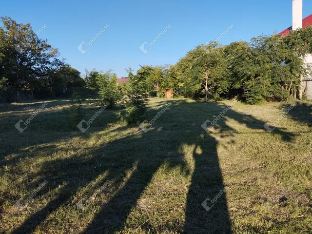 Eladó telek Győr, Győrszentiván 1108 nm