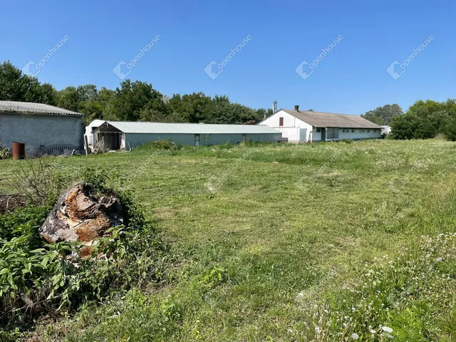 Eladó telek Ikrény 1578 nm