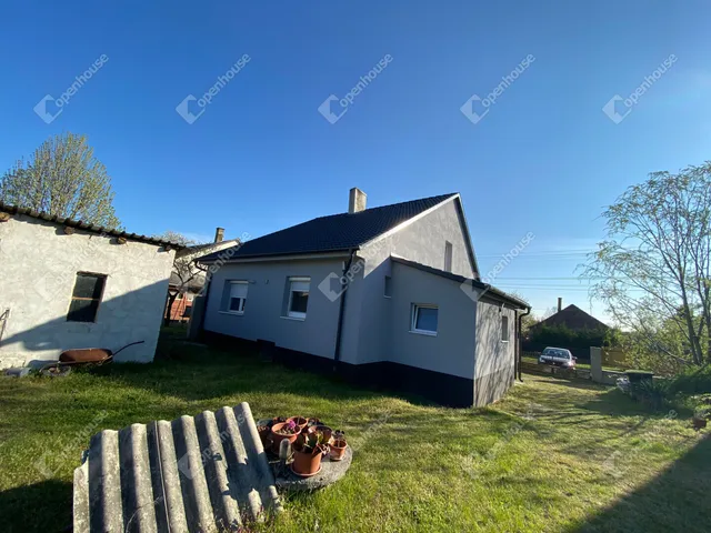 Eladó ház Győr, Győrszentiván 73 nm