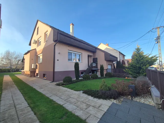 Eladó ház Kisbér 199 nm