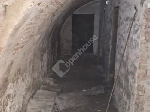 Eladó ház Bőny 267 nm