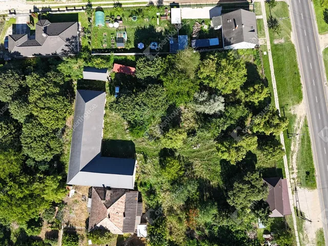 Eladó ház Bőny 267 nm