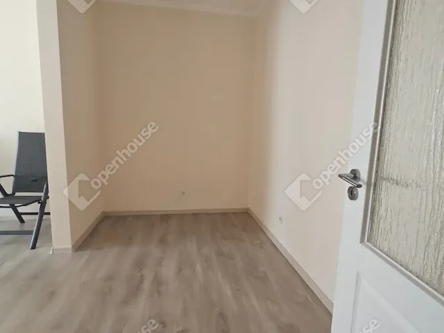 Kiadó lakás Győr, Adyváros 53 nm