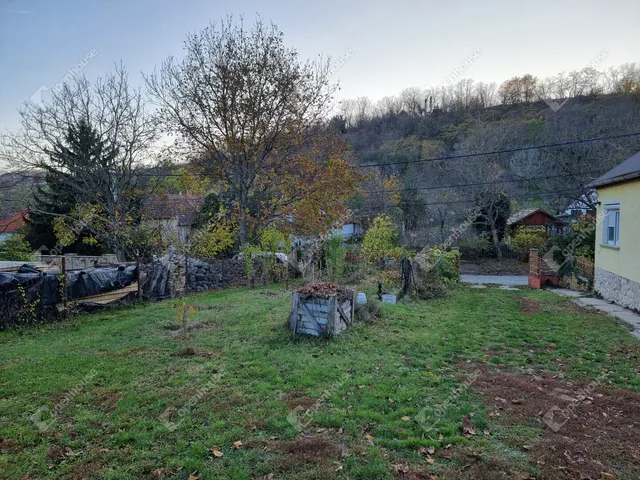 Eladó ház Nyúl 85 nm