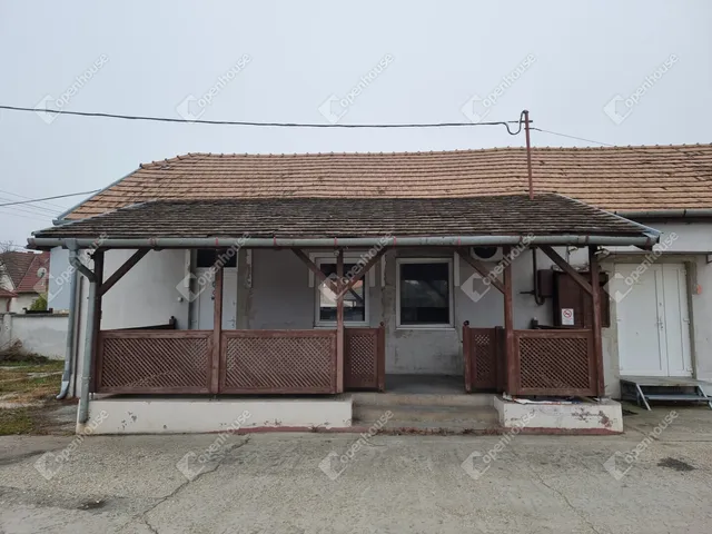 Eladó ház Győr, Újváros 89 nm