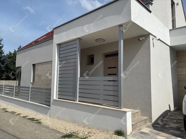 Eladó ház Pannonhalma 185 nm