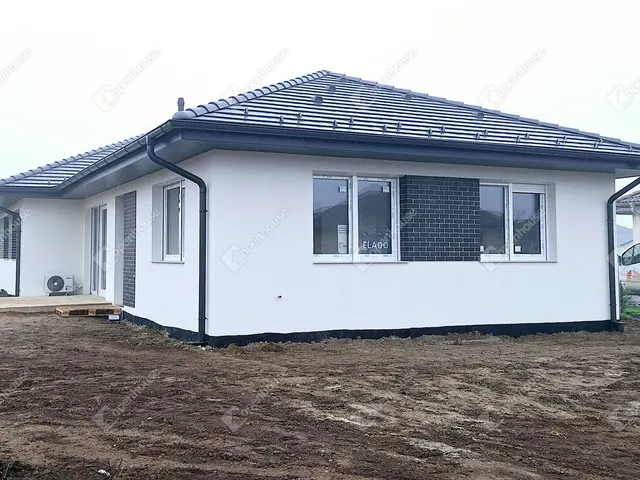 Eladó ház Győrság 72 nm