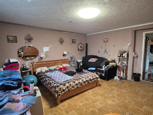 Eladó ház Ászár 87 nm