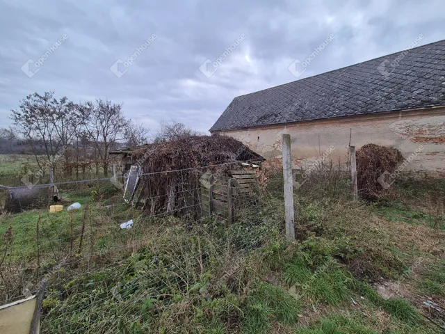 Eladó ház Ászár 87 nm