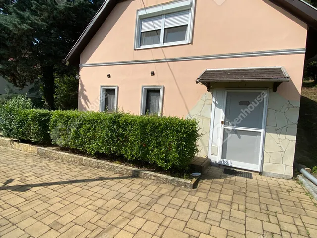 Eladó üdülő és hétvégi ház Nyúl 70 nm