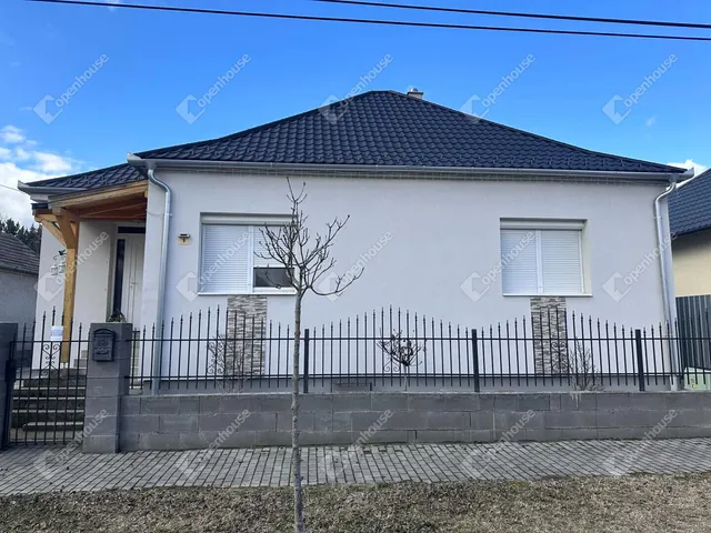 Eladó ház Győr, Szabadhegy 80 nm