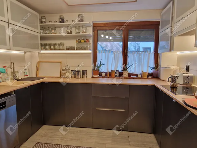 Eladó ház Győr, Kisbácsa 100 nm